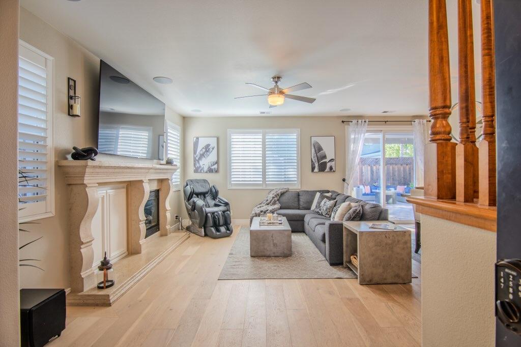 Detail Gallery Image 6 of 19 For 555 Calle Buena Vista, Morgan Hill,  CA 95037 - 3 Beds | 2/1 Baths