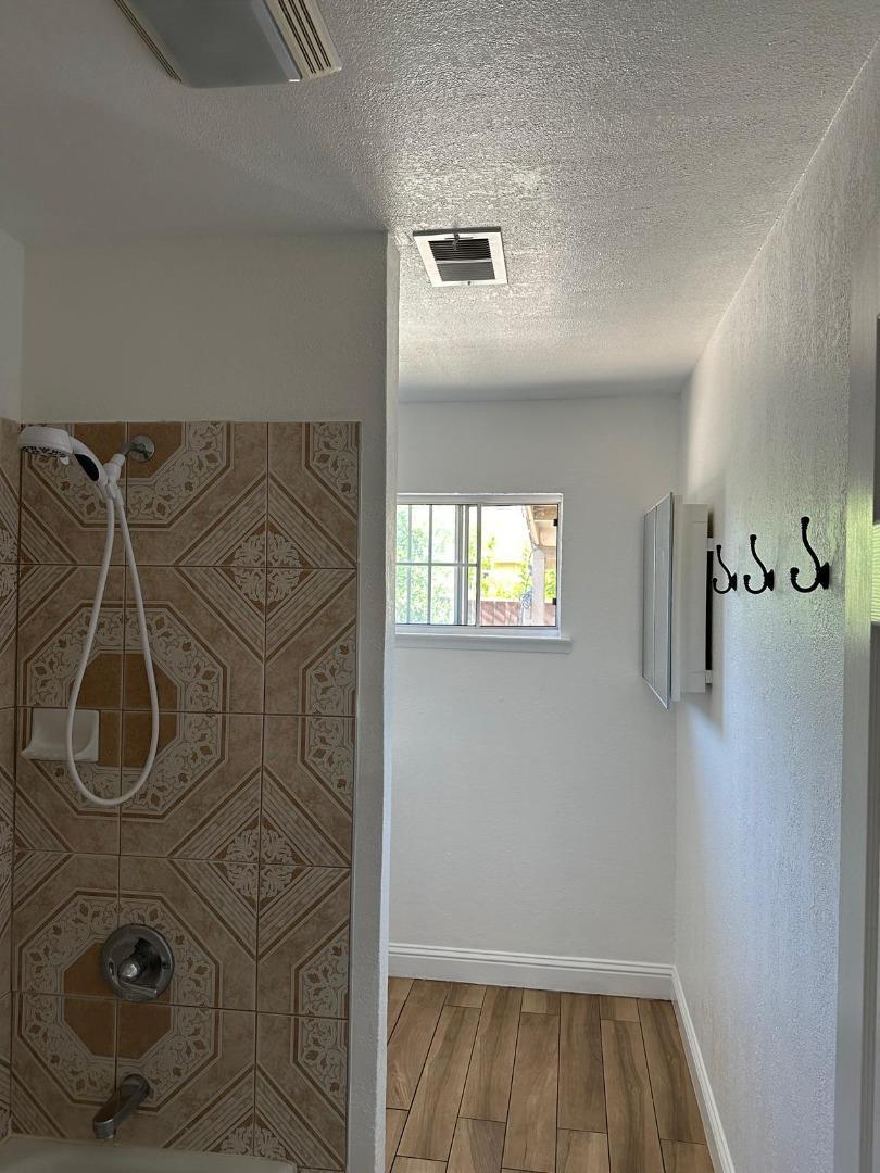 Detail Gallery Image 11 of 17 For 830 Diadem Dr, San Jose,  CA 95116 - 4 Beds | 3 Baths