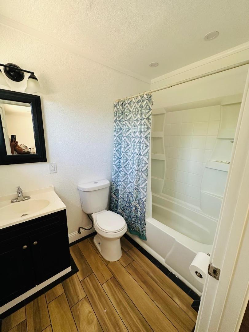 Detail Gallery Image 12 of 17 For 830 Diadem Dr, San Jose,  CA 95116 - 4 Beds | 3 Baths