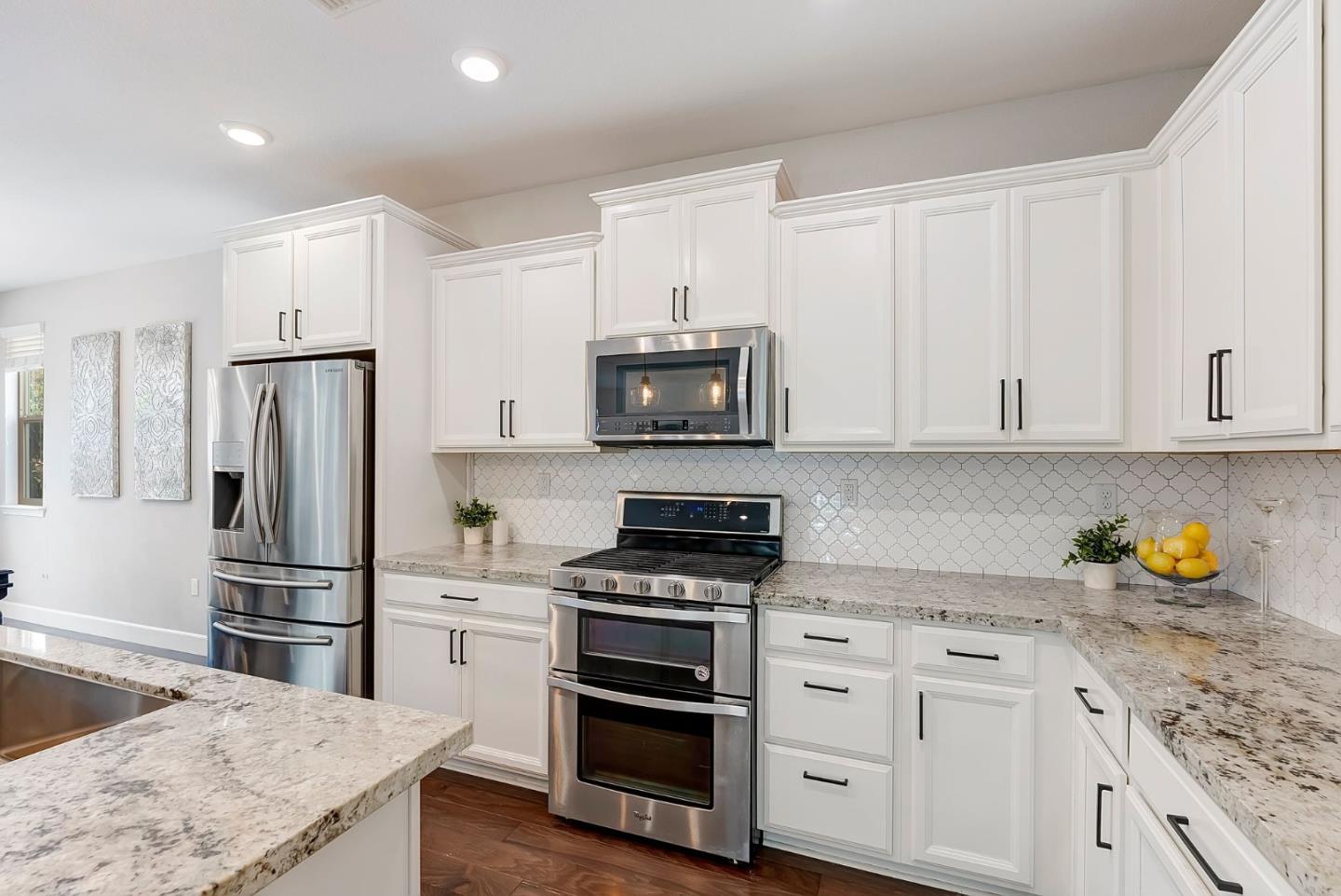 Detail Gallery Image 16 of 47 For 2551 Apricot Way, Gilroy,  CA 95020 - 4 Beds | 3 Baths