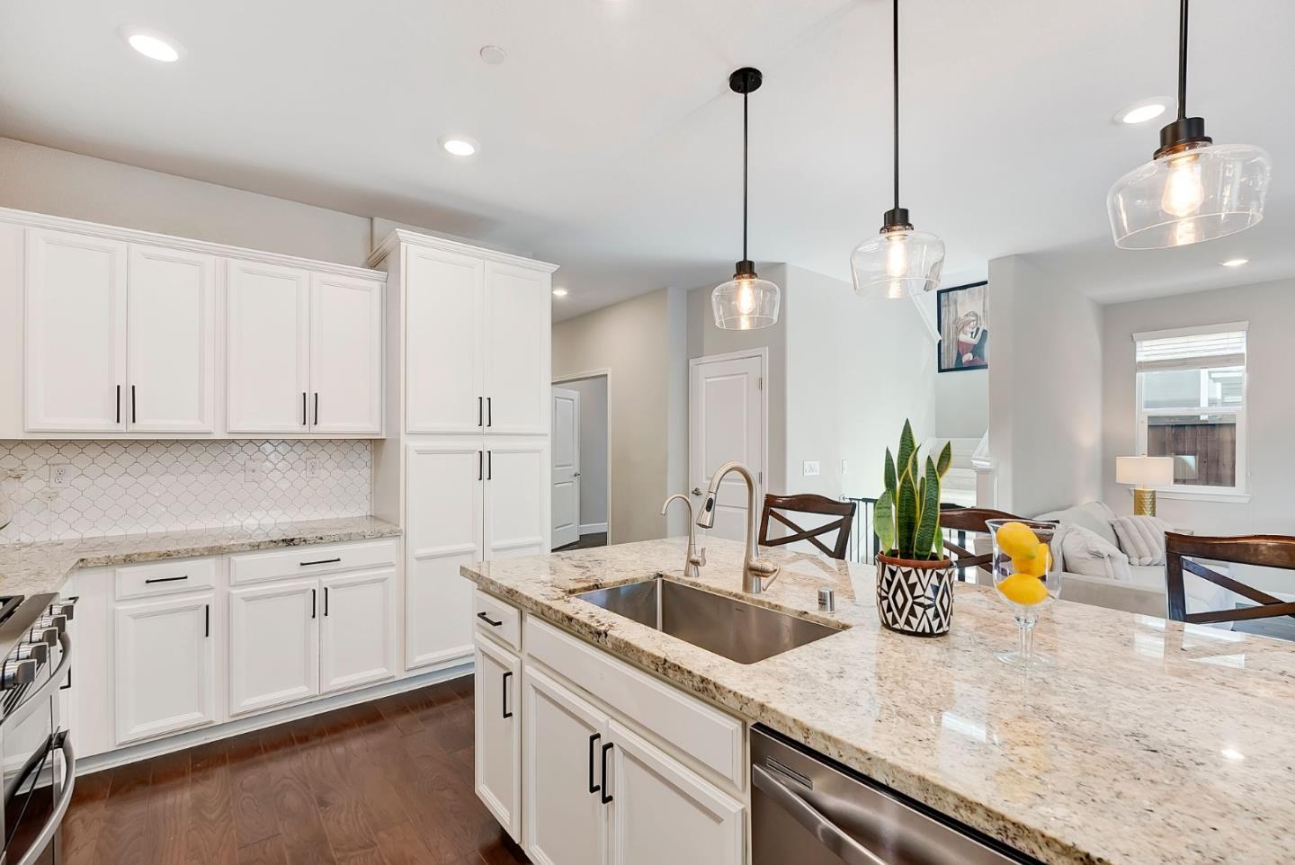 Detail Gallery Image 17 of 47 For 2551 Apricot Way, Gilroy,  CA 95020 - 4 Beds | 3 Baths
