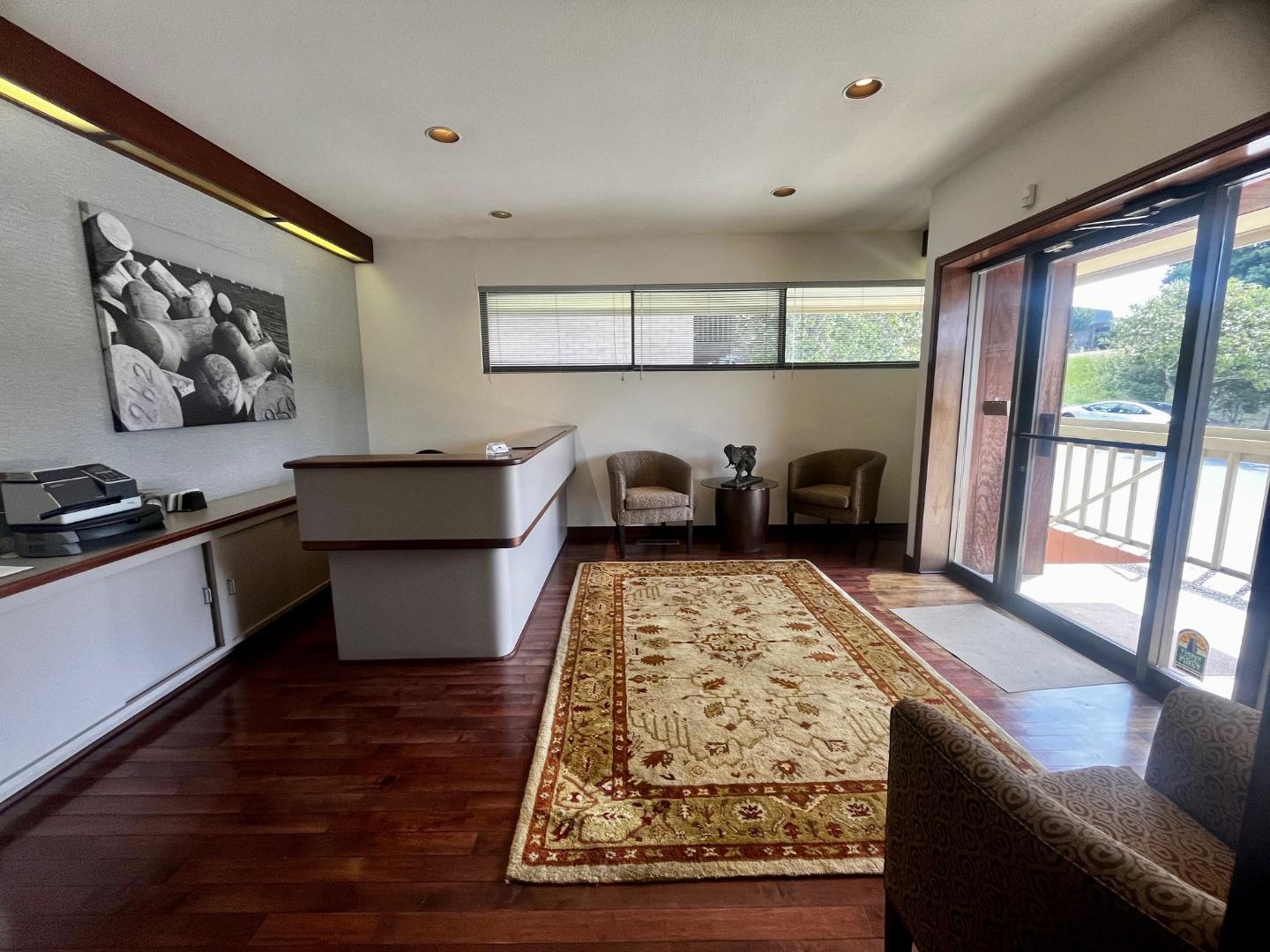 Detail Gallery Image 2 of 7 For 121 Jewell St, Santa Cruz,  CA 95060 - – Beds | – Baths