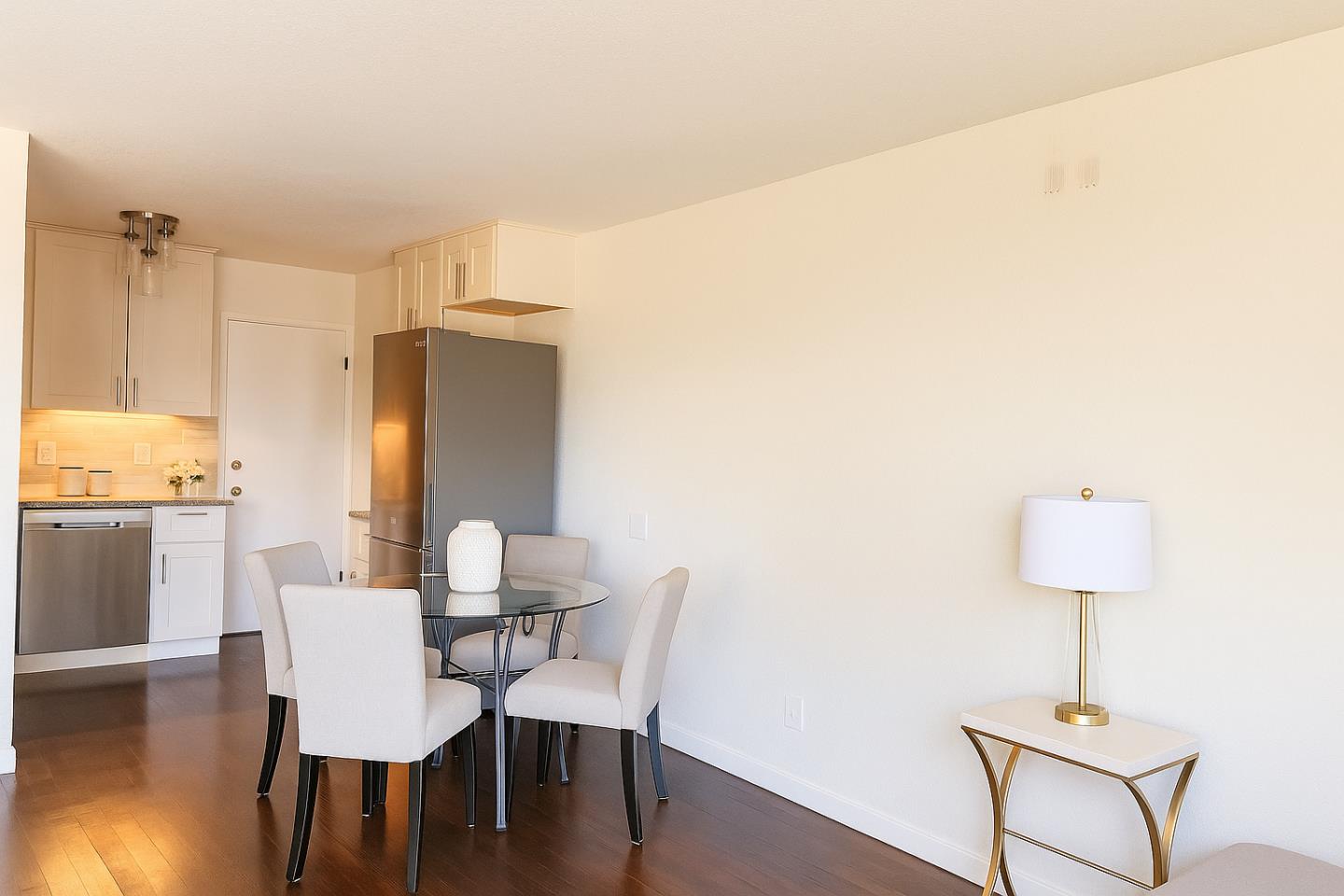 Detail Gallery Image 5 of 19 For 545 Duncan St #1,  San Francisco,  CA 94131 - 1 Beds | 1 Baths