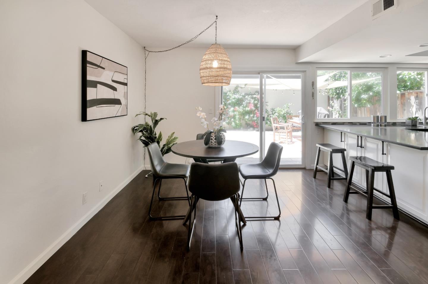 Detail Gallery Image 10 of 51 For 7098 Indian Wells Ct, San Jose,  CA 95139 - 3 Beds | 2/1 Baths