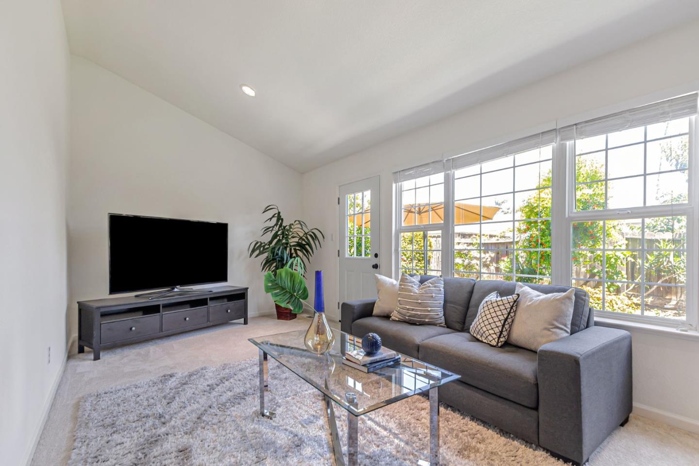 Detail Gallery Image 11 of 48 For 5140 Trade Wind Ln, Fremont,  CA 94538 - 4 Beds | 3 Baths