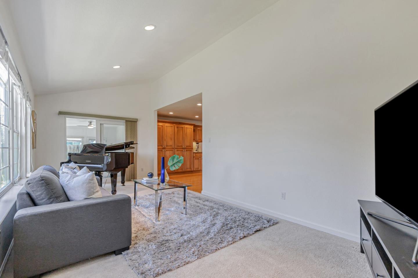 Detail Gallery Image 13 of 48 For 5140 Trade Wind Ln, Fremont,  CA 94538 - 4 Beds | 3 Baths