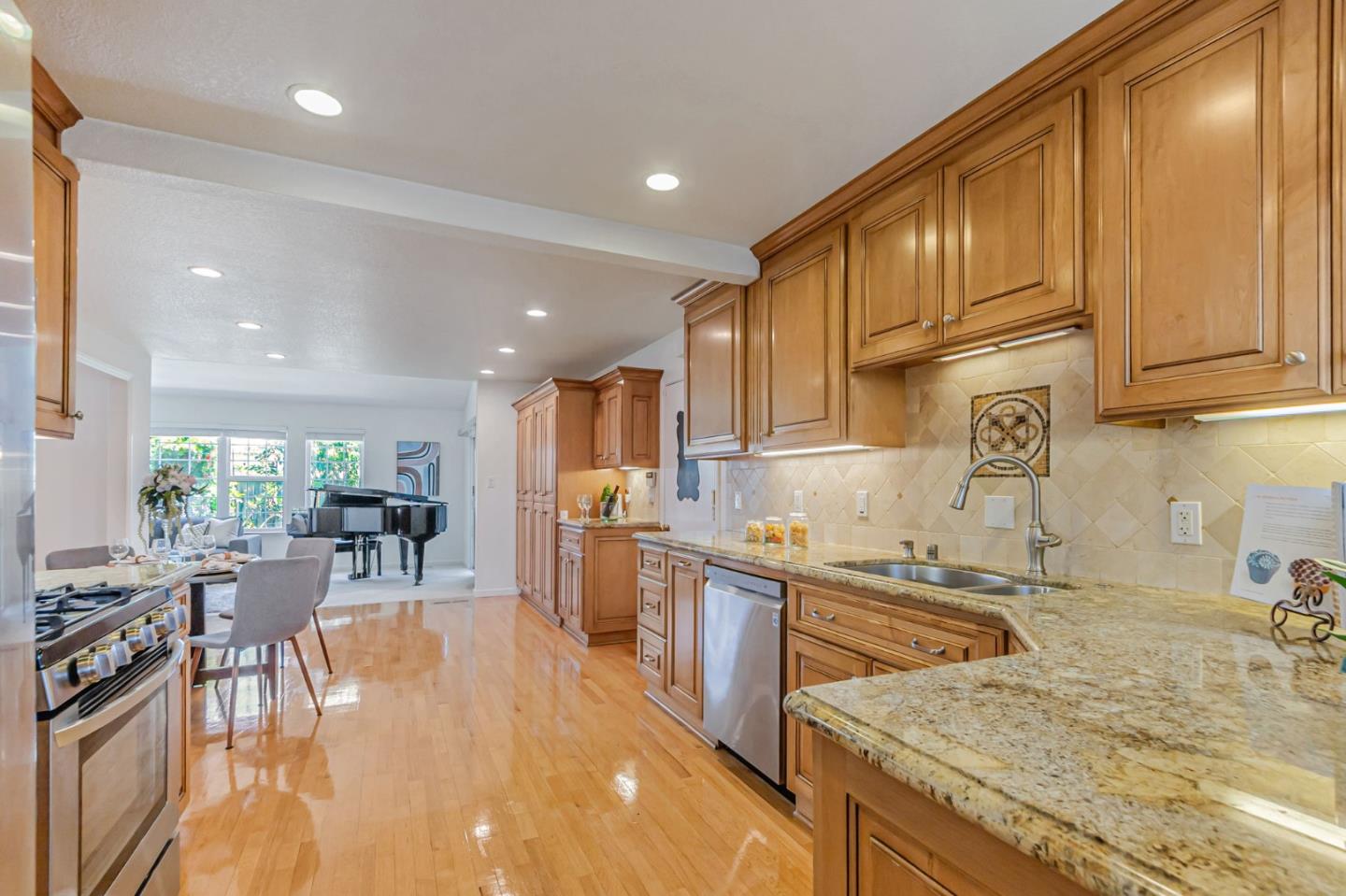 Detail Gallery Image 17 of 48 For 5140 Trade Wind Ln, Fremont,  CA 94538 - 4 Beds | 3 Baths