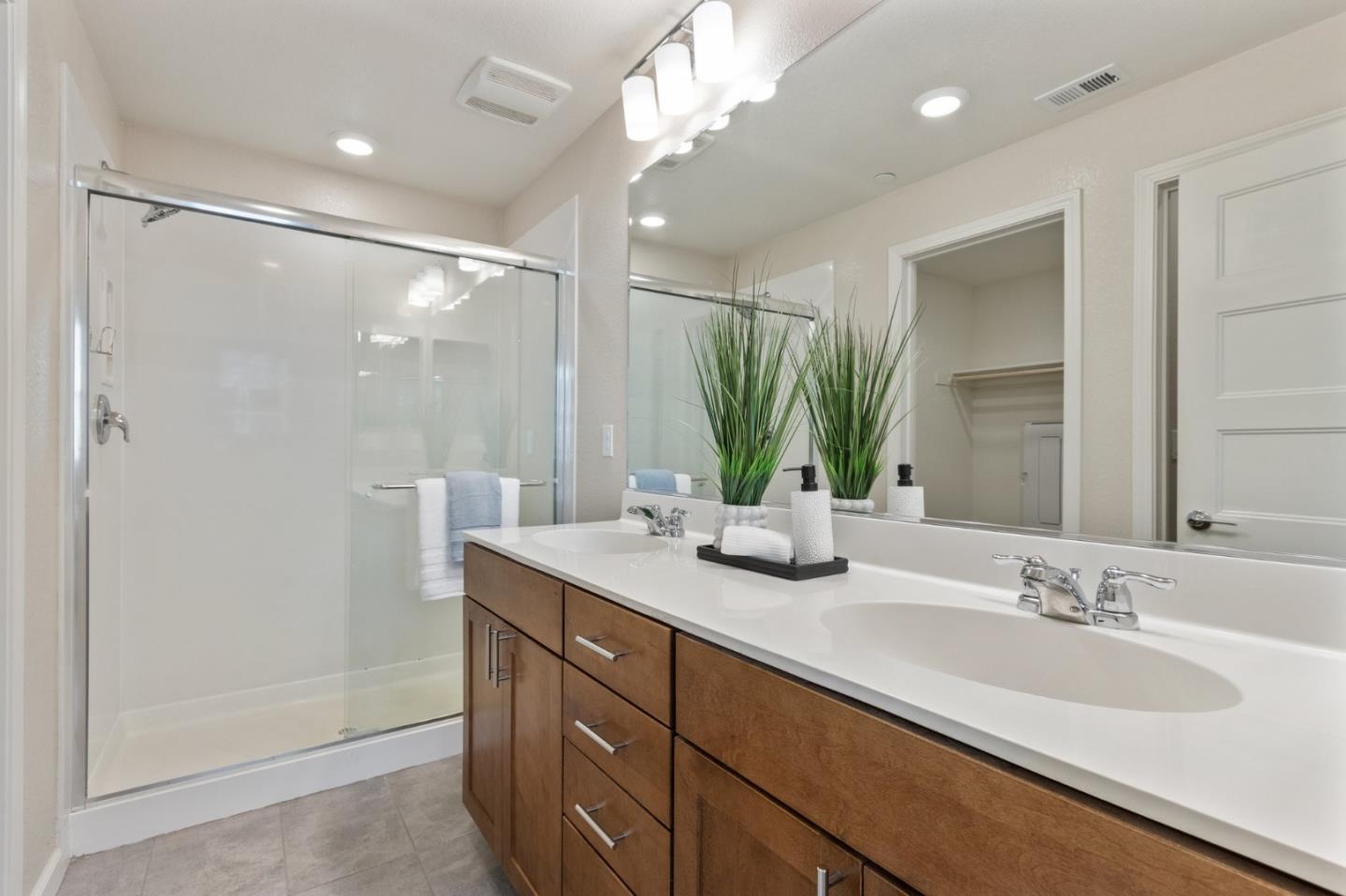 Detail Gallery Image 13 of 21 For 1310 Thistle Pl, Milpitas,  CA 95035 - 2 Beds | 2 Baths