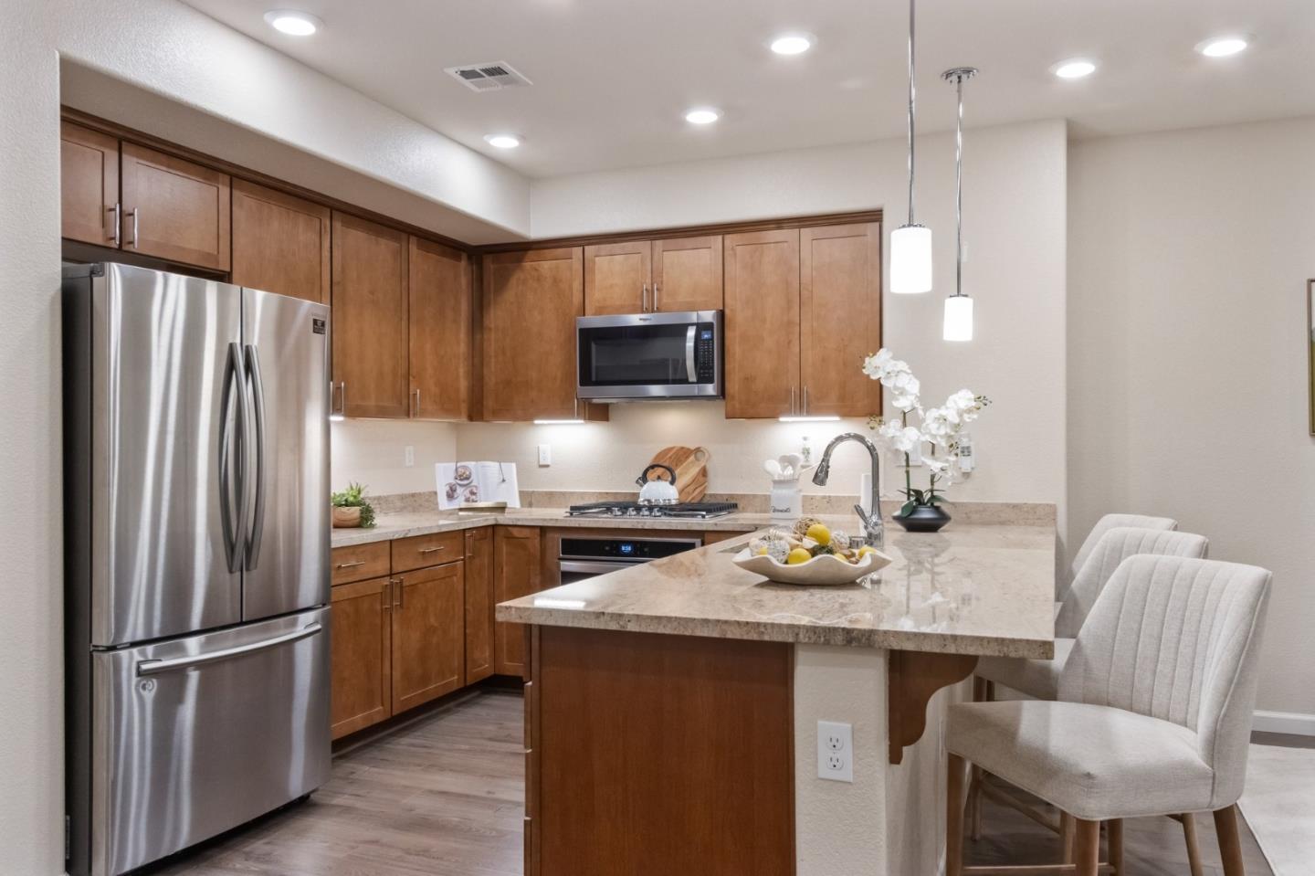 Detail Gallery Image 8 of 21 For 1310 Thistle Pl, Milpitas,  CA 95035 - 2 Beds | 2 Baths