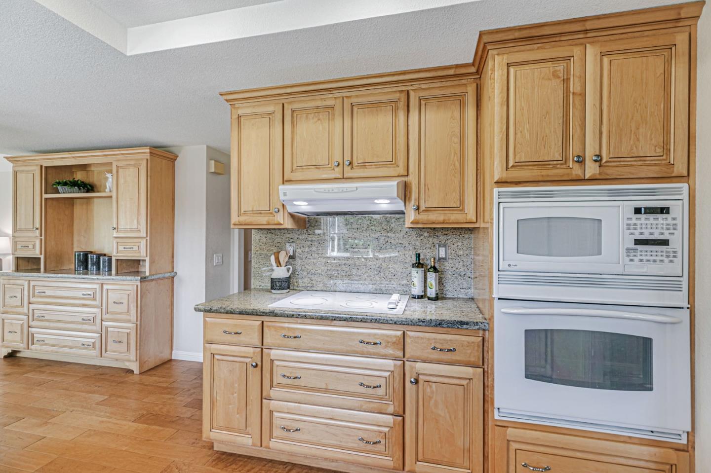 Detail Gallery Image 19 of 56 For 5186 Sunny Creek Dr, San Jose,  CA 95135 - 4 Beds | 2/1 Baths