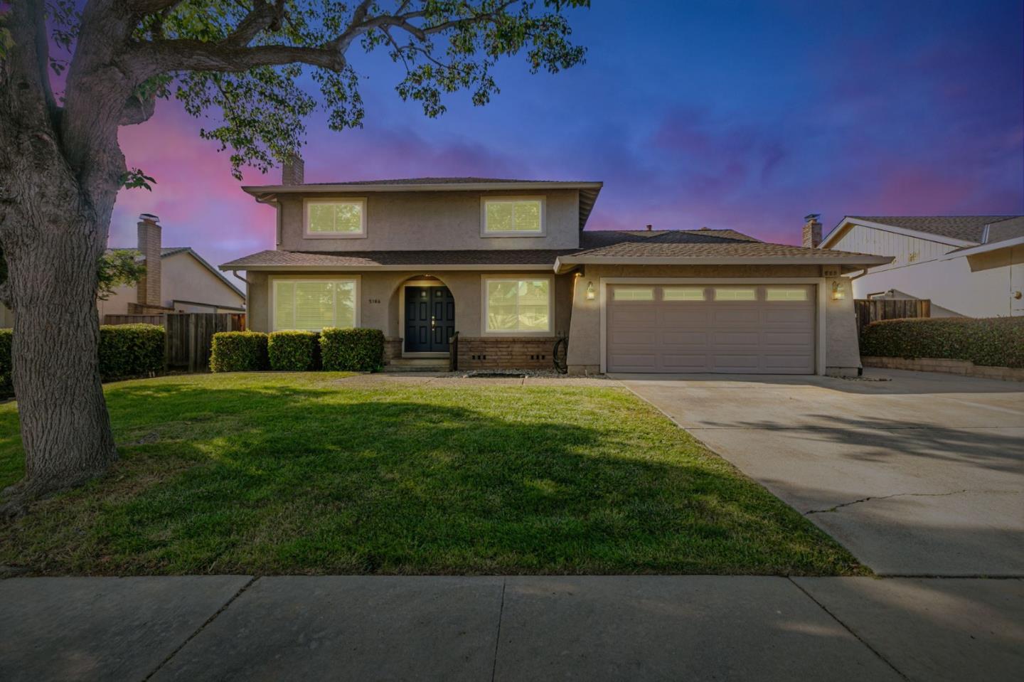 Detail Gallery Image 2 of 56 For 5186 Sunny Creek Dr, San Jose,  CA 95135 - 4 Beds | 2/1 Baths