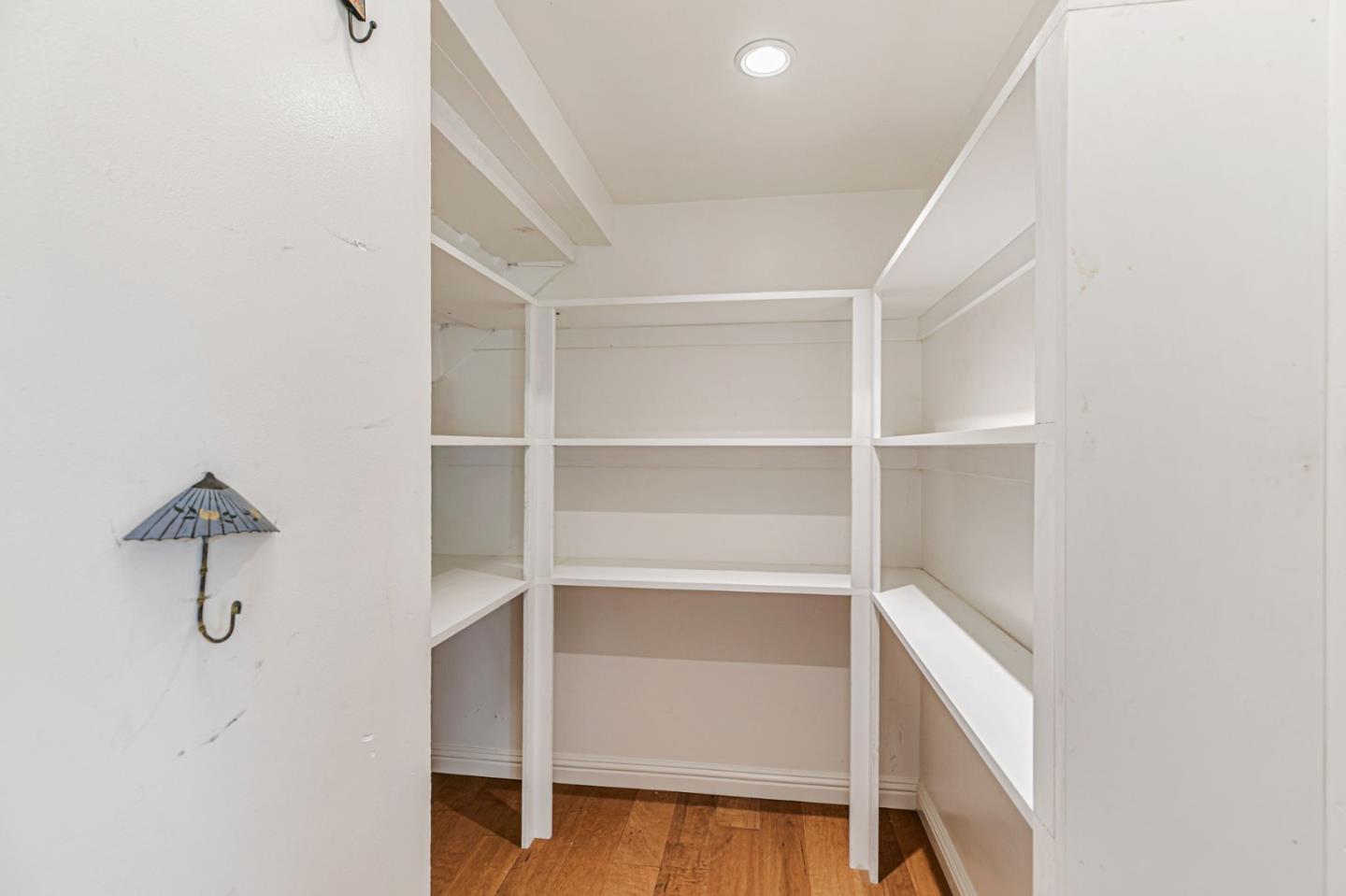 Detail Gallery Image 22 of 56 For 5186 Sunny Creek Dr, San Jose,  CA 95135 - 4 Beds | 2/1 Baths