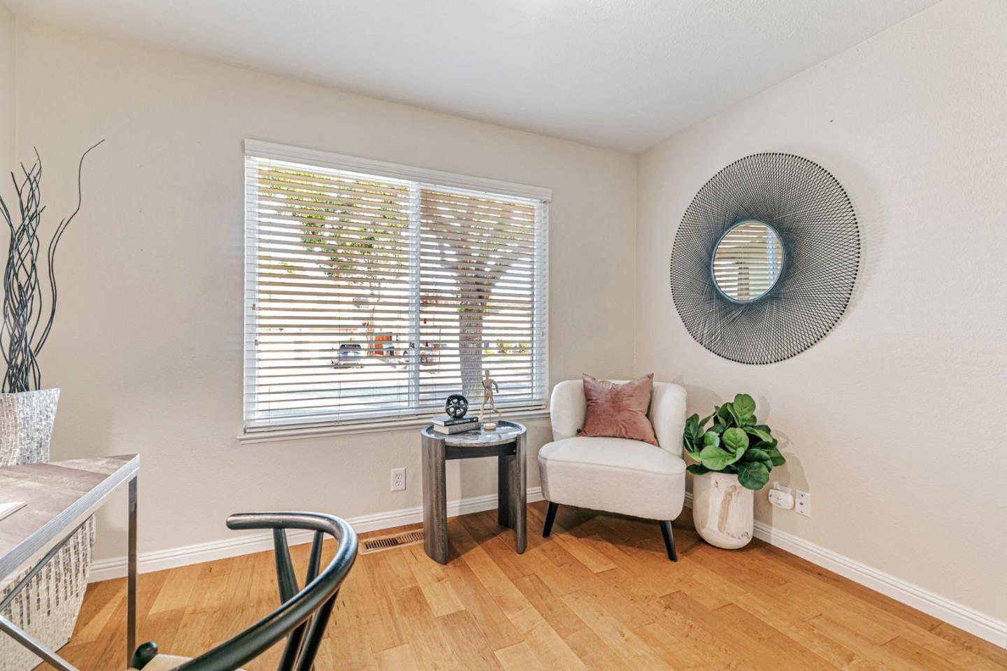 Detail Gallery Image 29 of 56 For 5186 Sunny Creek Dr, San Jose,  CA 95135 - 4 Beds | 2/1 Baths