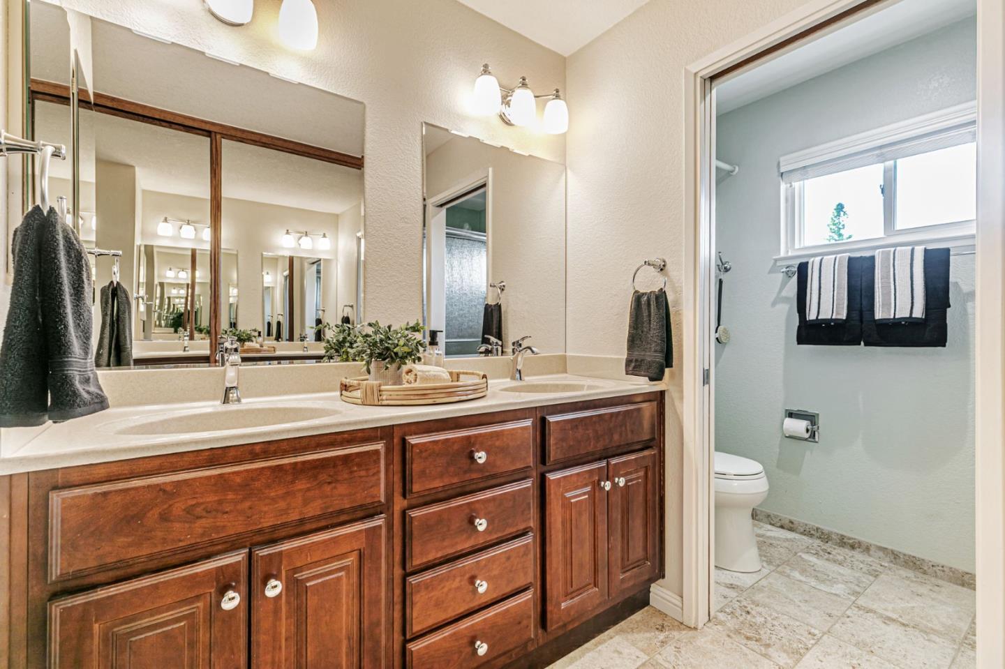 Detail Gallery Image 35 of 56 For 5186 Sunny Creek Dr, San Jose,  CA 95135 - 4 Beds | 2/1 Baths