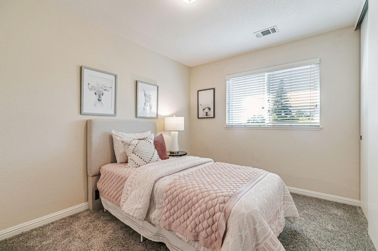 Detail Gallery Image 37 of 56 For 5186 Sunny Creek Dr, San Jose,  CA 95135 - 4 Beds | 2/1 Baths