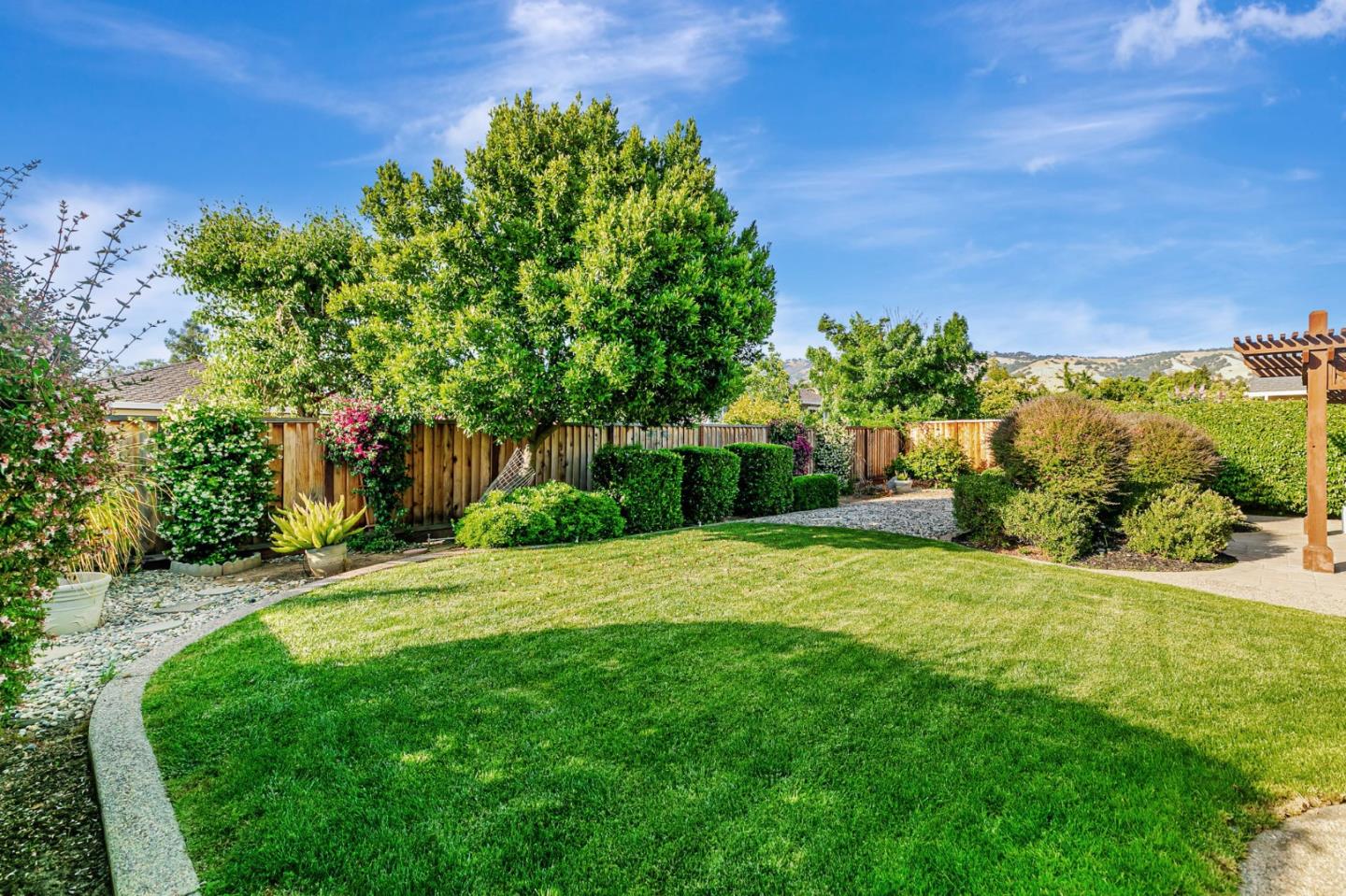 Detail Gallery Image 49 of 56 For 5186 Sunny Creek Dr, San Jose,  CA 95135 - 4 Beds | 2/1 Baths