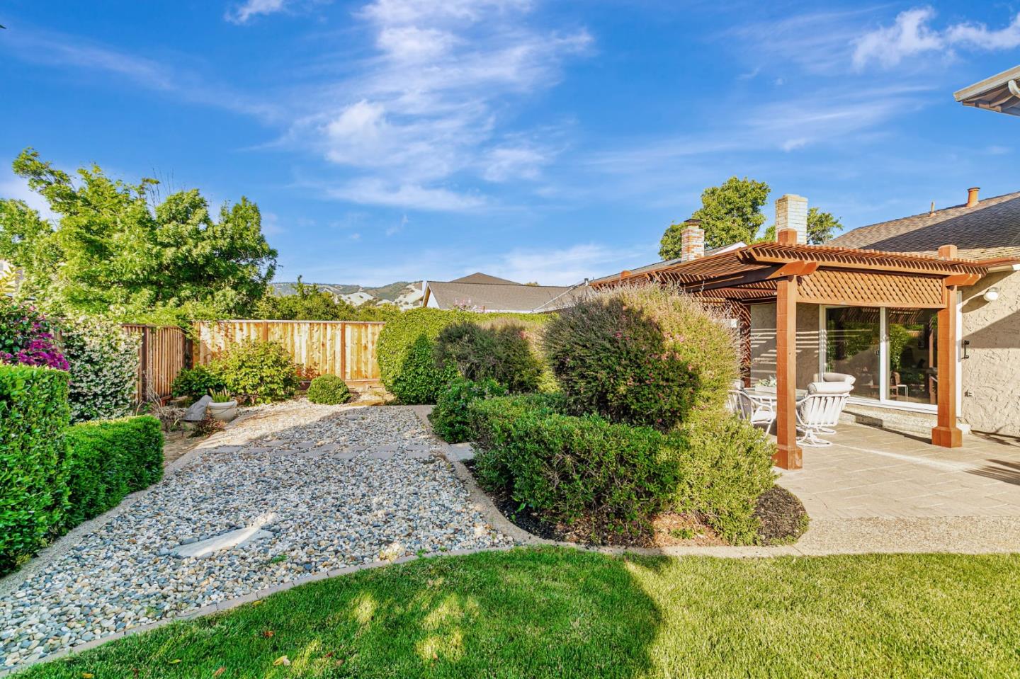 Detail Gallery Image 50 of 56 For 5186 Sunny Creek Dr, San Jose,  CA 95135 - 4 Beds | 2/1 Baths
