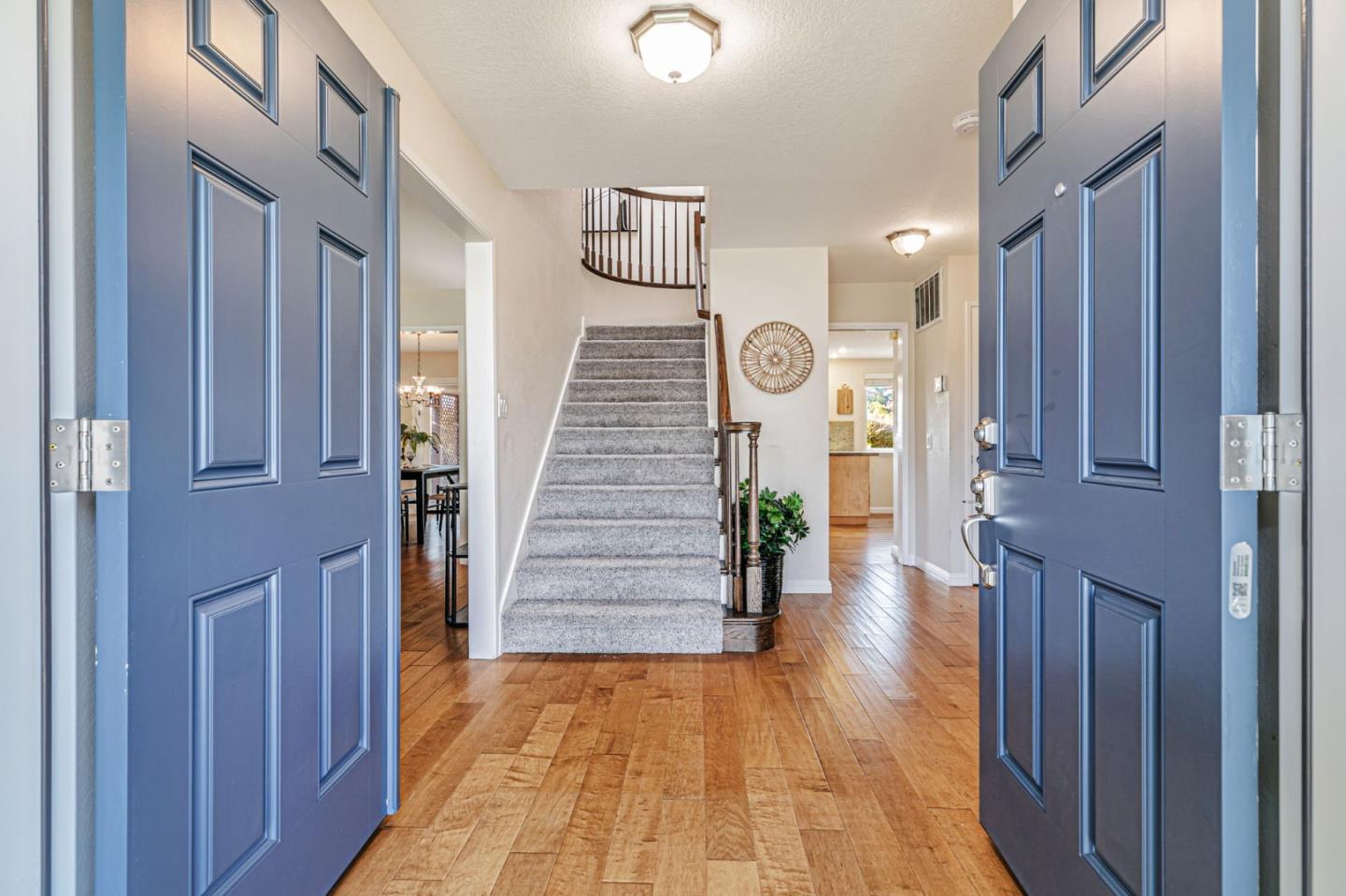 Detail Gallery Image 6 of 56 For 5186 Sunny Creek Dr, San Jose,  CA 95135 - 4 Beds | 2/1 Baths