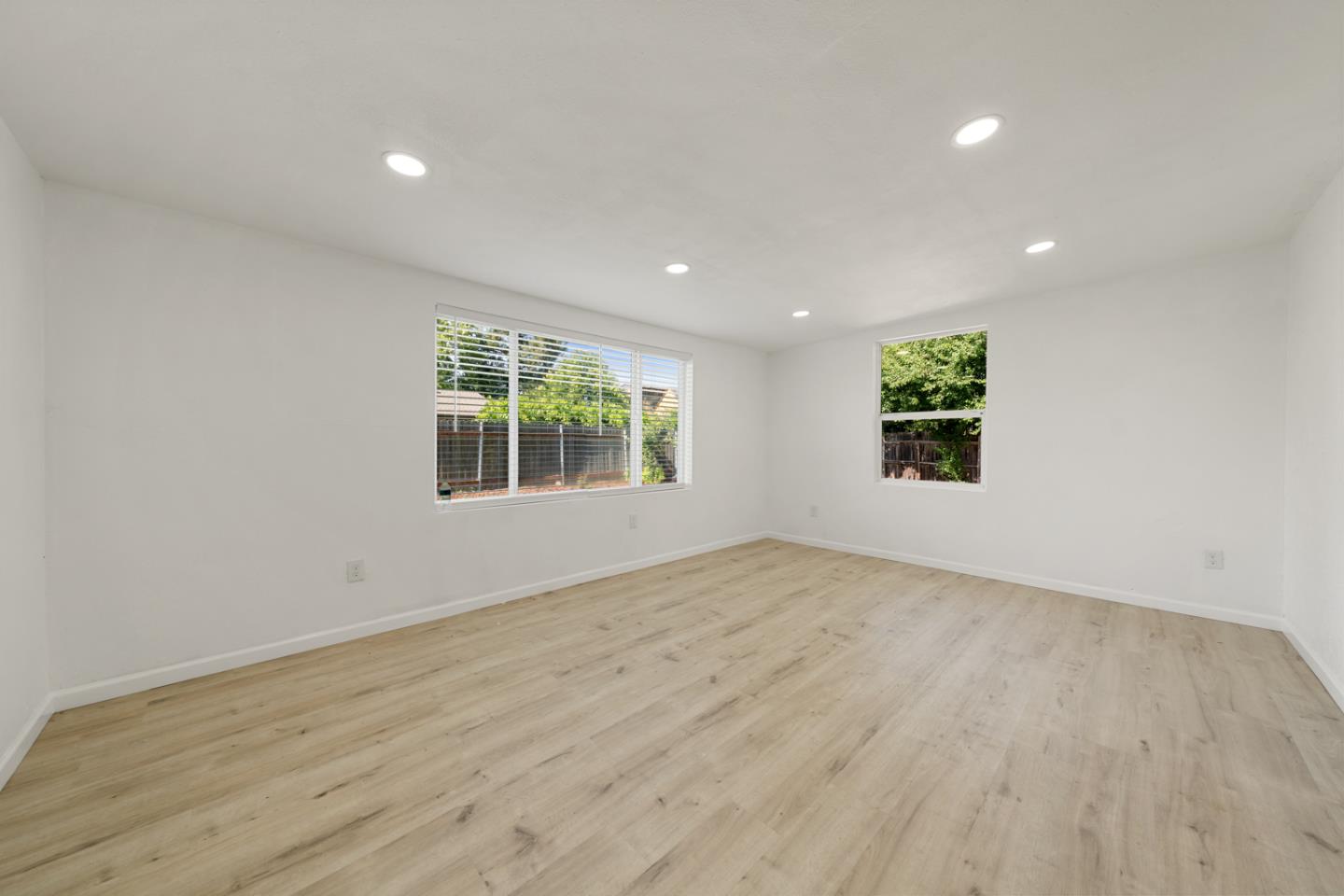 Detail Gallery Image 18 of 38 For 2621 Wood Violet Way, Sacramento,  CA 95822 - 3 Beds | 1 Baths