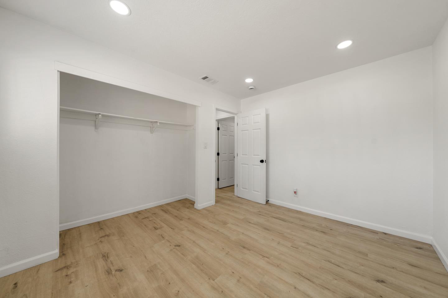 Detail Gallery Image 22 of 38 For 2621 Wood Violet Way, Sacramento,  CA 95822 - 3 Beds | 1 Baths