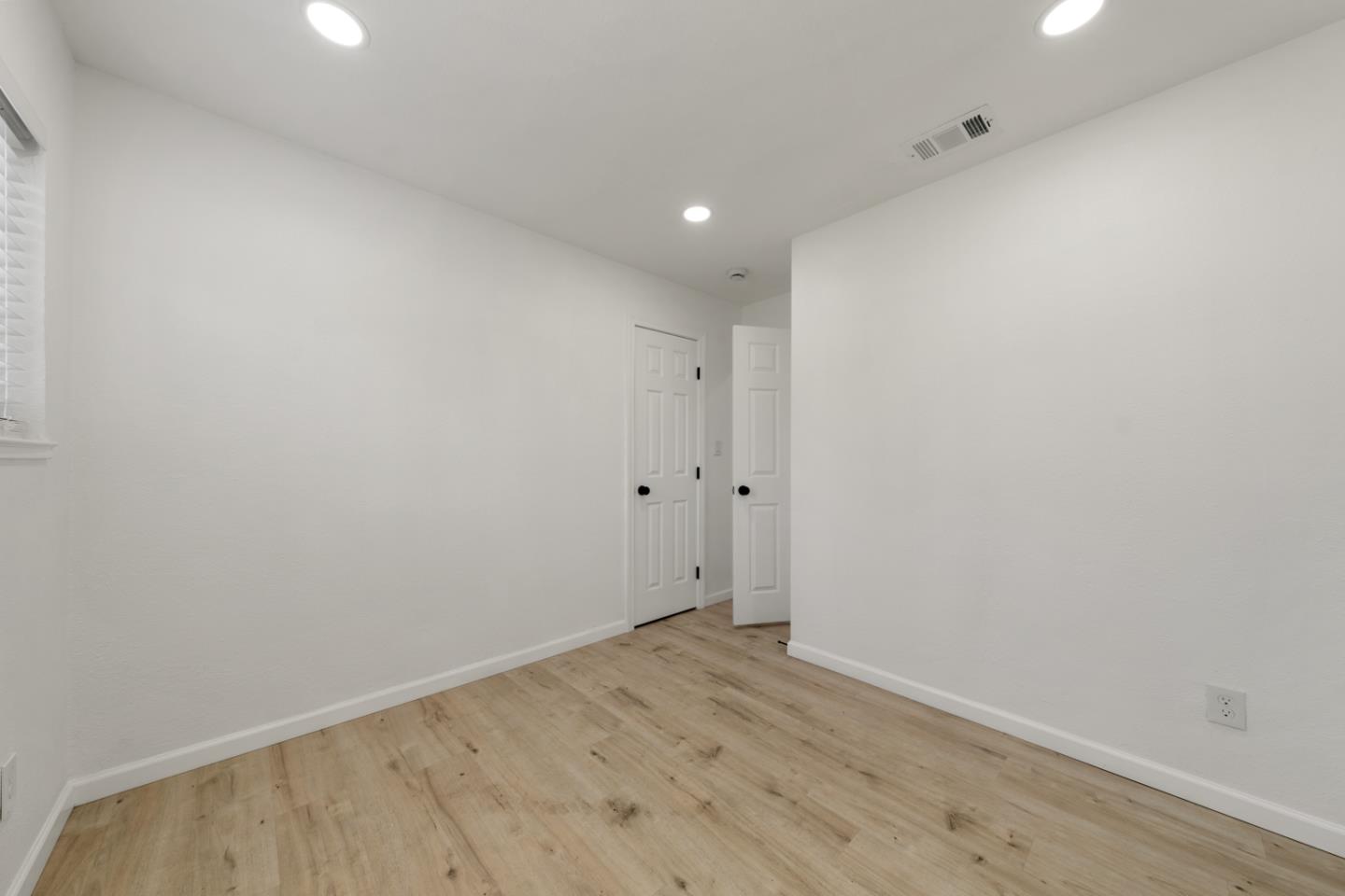 Detail Gallery Image 26 of 38 For 2621 Wood Violet Way, Sacramento,  CA 95822 - 3 Beds | 1 Baths