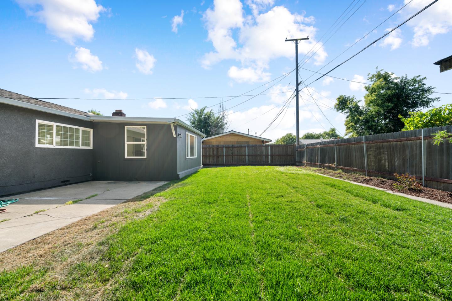 Detail Gallery Image 34 of 38 For 2621 Wood Violet Way, Sacramento,  CA 95822 - 3 Beds | 1 Baths