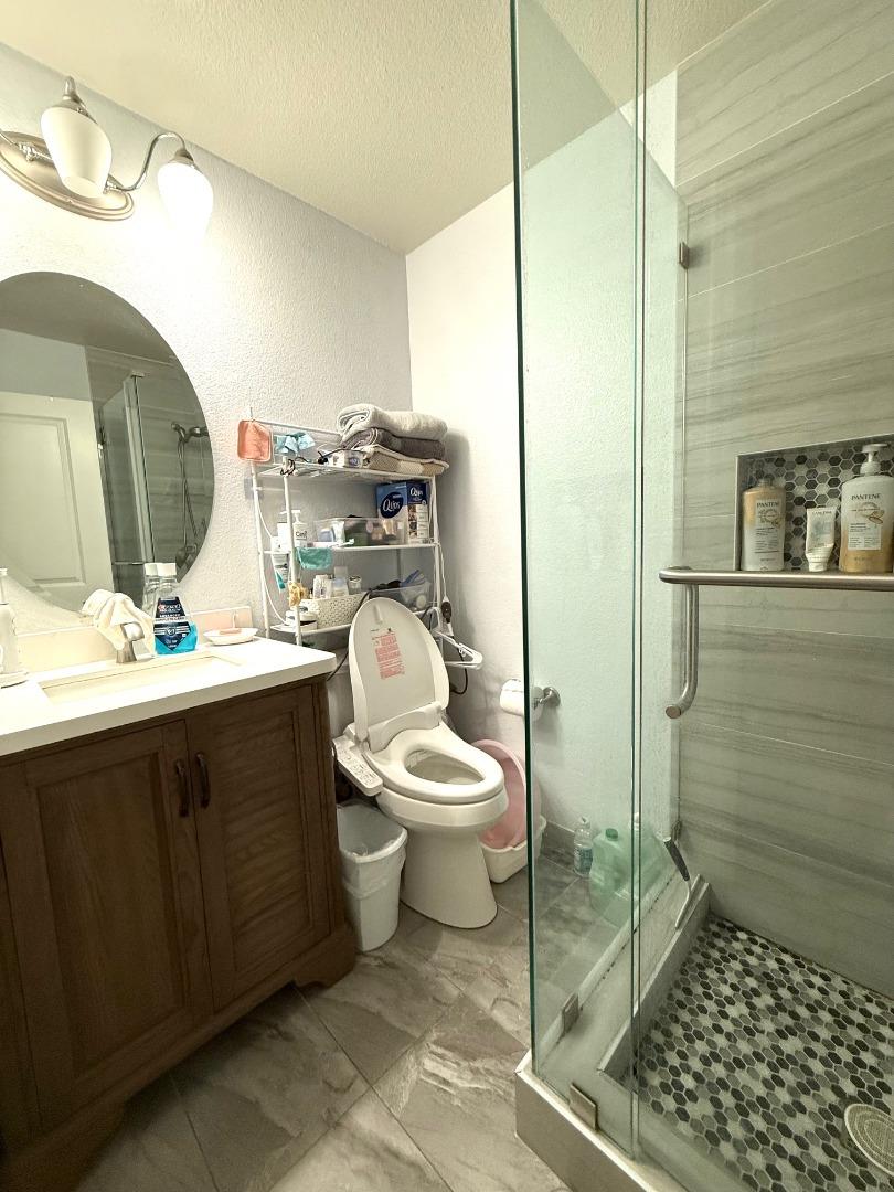 Detail Gallery Image 12 of 28 For 188 Caroline Ln, Gilroy,  CA 95020 - 3 Beds | 2/1 Baths