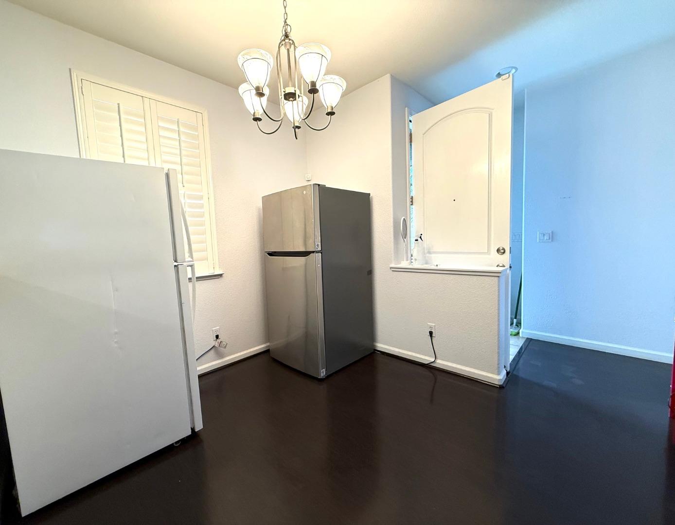 Detail Gallery Image 7 of 28 For 188 Caroline Ln, Gilroy,  CA 95020 - 3 Beds | 2/1 Baths