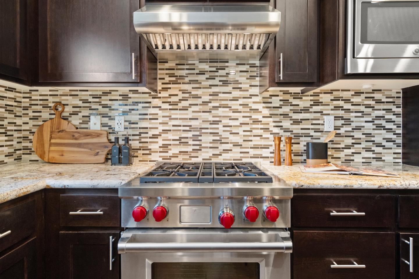 Detail Gallery Image 11 of 39 For 129 Ivory Palm Ter, Sunnyvale,  CA 94086 - 3 Beds | 3/1 Baths