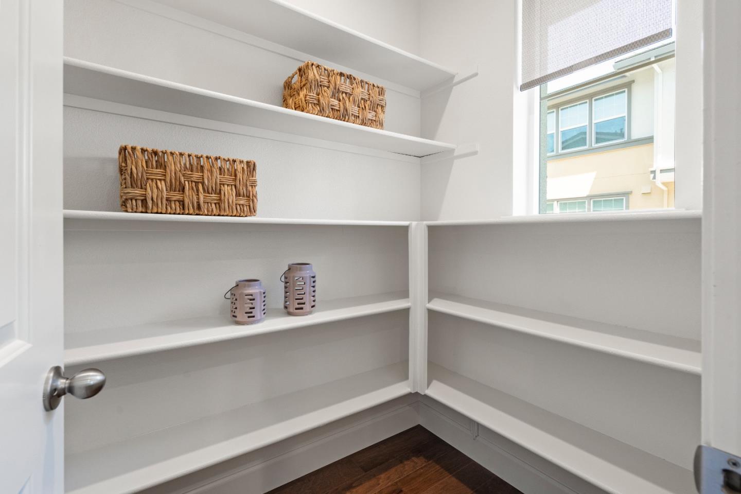 Detail Gallery Image 13 of 39 For 129 Ivory Palm Ter, Sunnyvale,  CA 94086 - 3 Beds | 3/1 Baths