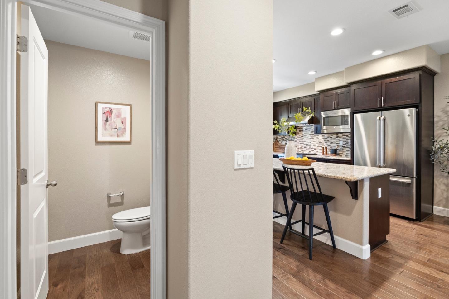 Detail Gallery Image 14 of 39 For 129 Ivory Palm Ter, Sunnyvale,  CA 94086 - 3 Beds | 3/1 Baths