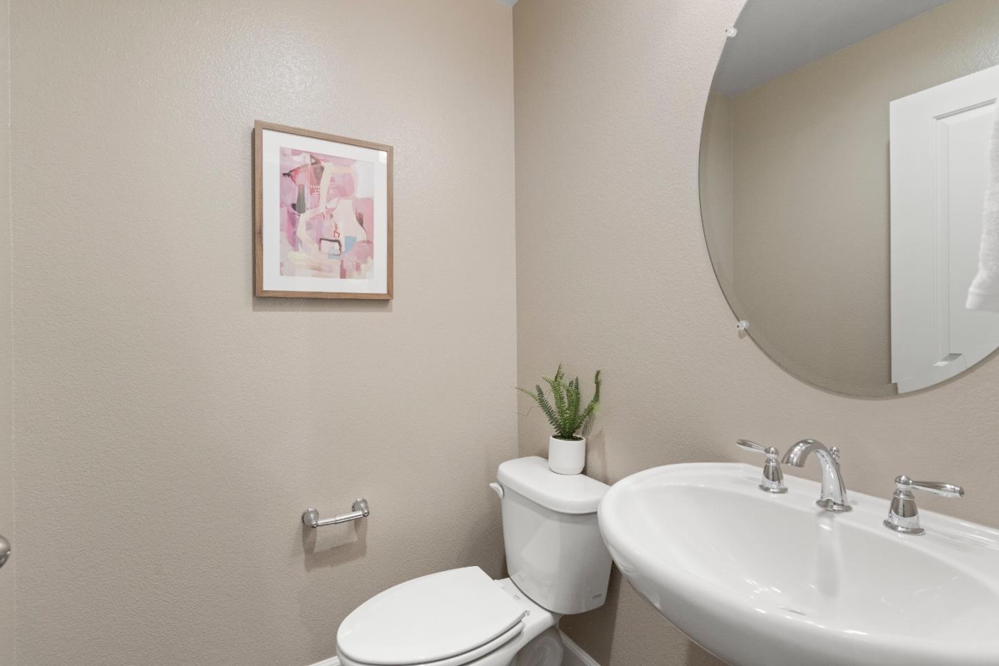 Detail Gallery Image 15 of 39 For 129 Ivory Palm Ter, Sunnyvale,  CA 94086 - 3 Beds | 3/1 Baths