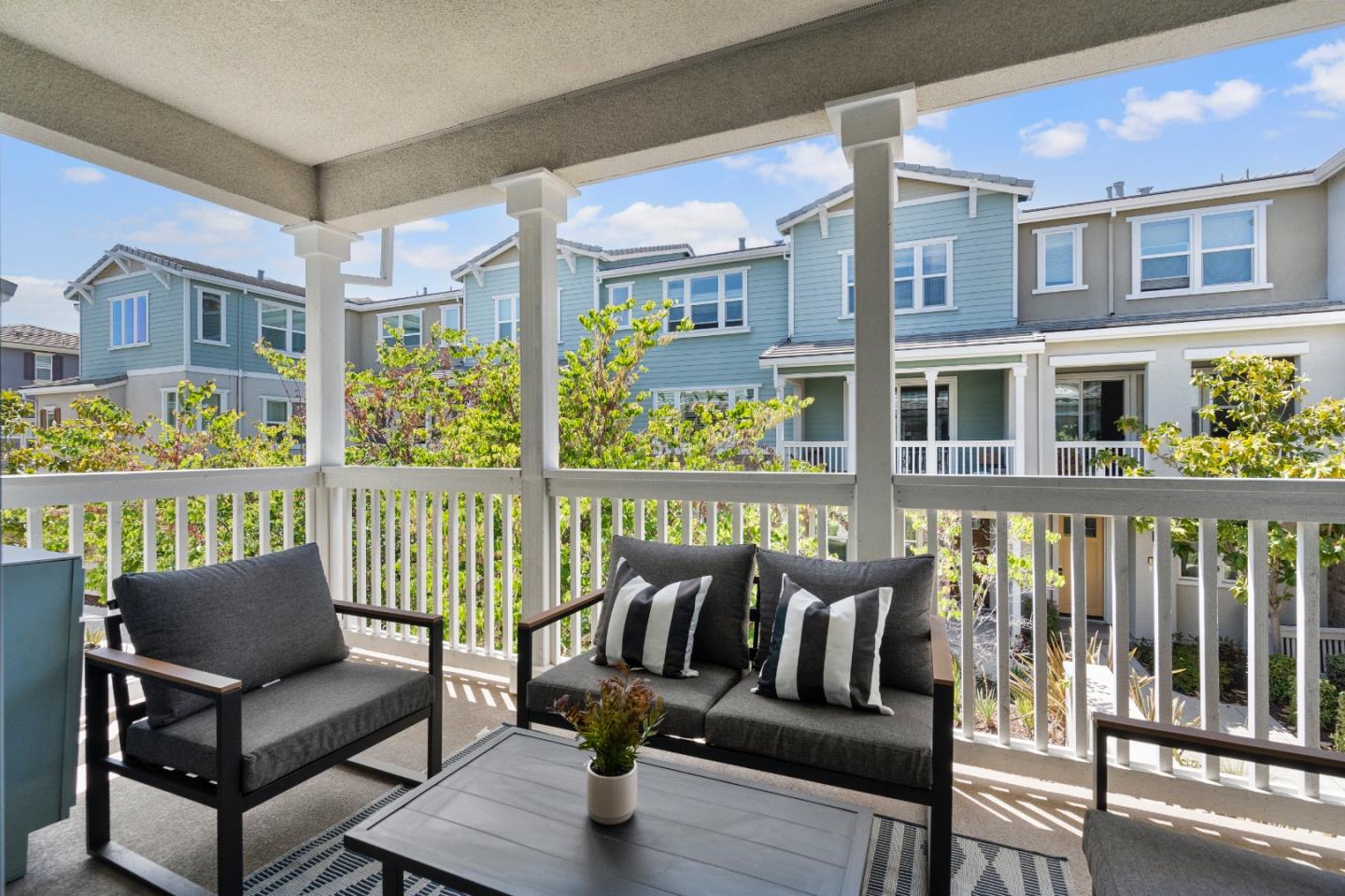 Detail Gallery Image 25 of 39 For 129 Ivory Palm Ter, Sunnyvale,  CA 94086 - 3 Beds | 3/1 Baths