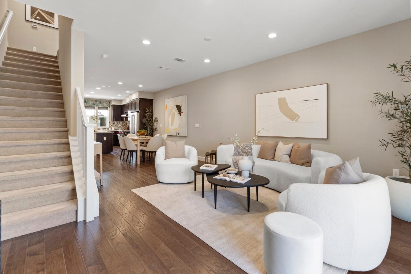 Detail Gallery Image 4 of 39 For 129 Ivory Palm Ter, Sunnyvale,  CA 94086 - 3 Beds | 3/1 Baths