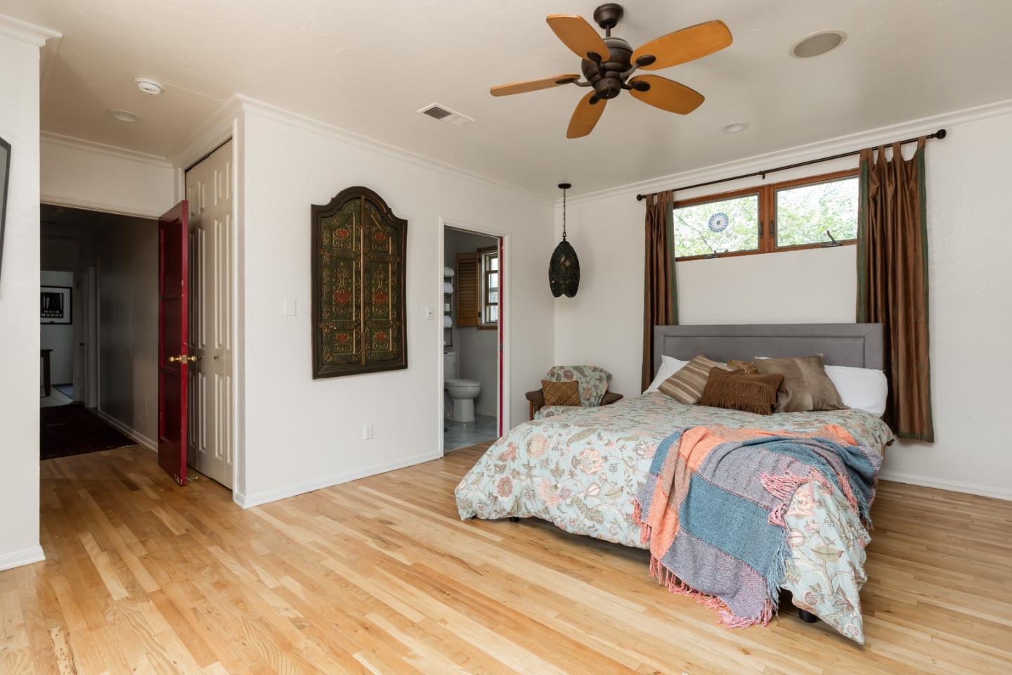 Detail Gallery Image 15 of 45 For 6026 Fulcher Ave, North Hollywood,  CA 91606 - 3 Beds | 3 Baths