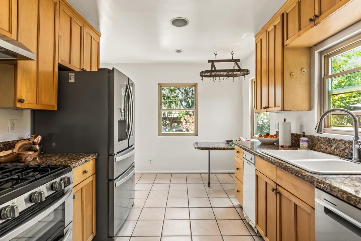 Detail Gallery Image 19 of 45 For 6026 Fulcher Ave, North Hollywood,  CA 91606 - 3 Beds | 3 Baths