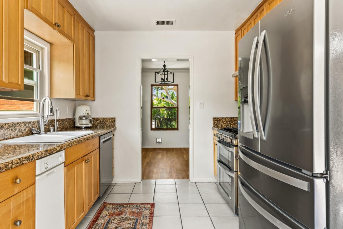 Detail Gallery Image 20 of 45 For 6026 Fulcher Ave, North Hollywood,  CA 91606 - 3 Beds | 3 Baths
