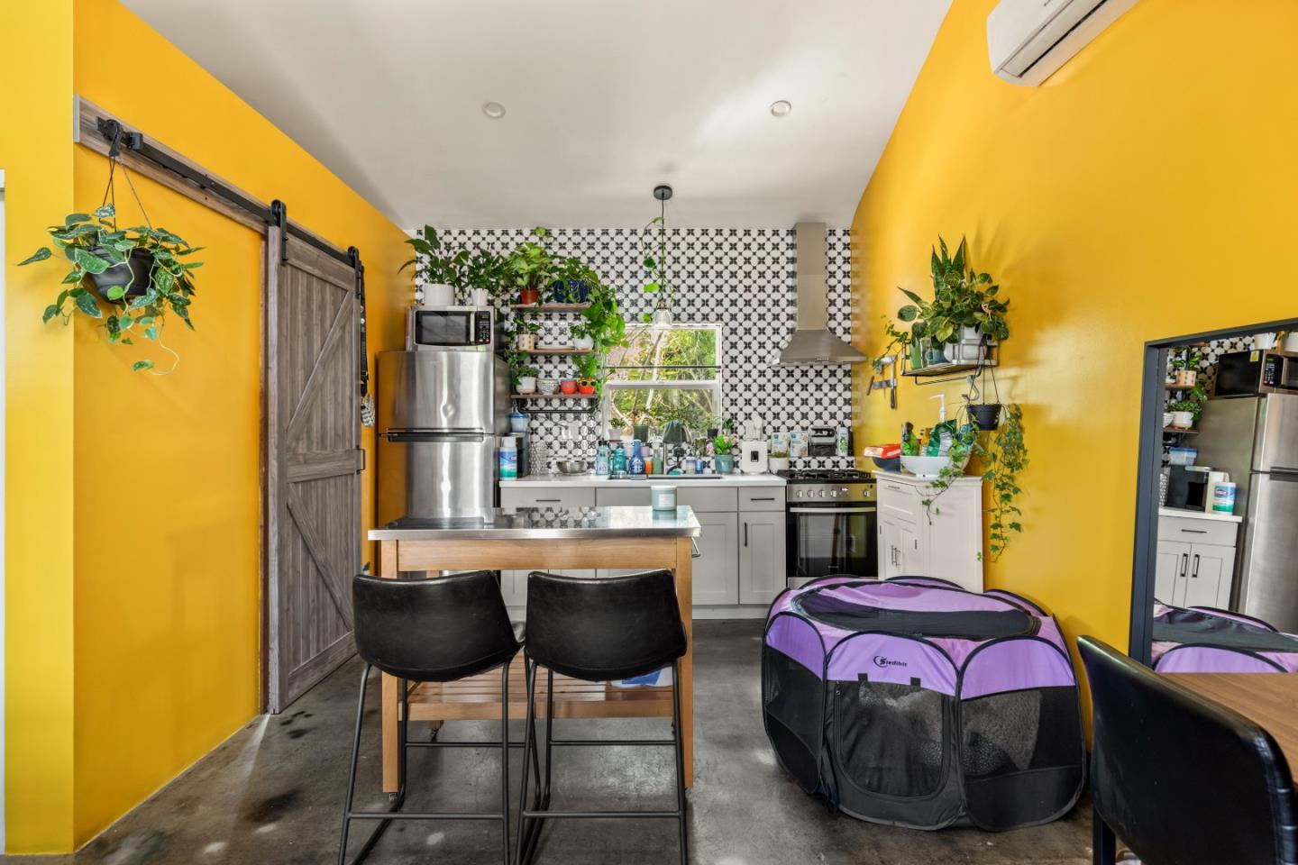 Detail Gallery Image 40 of 45 For 6026 Fulcher Ave, North Hollywood,  CA 91606 - 3 Beds | 3 Baths