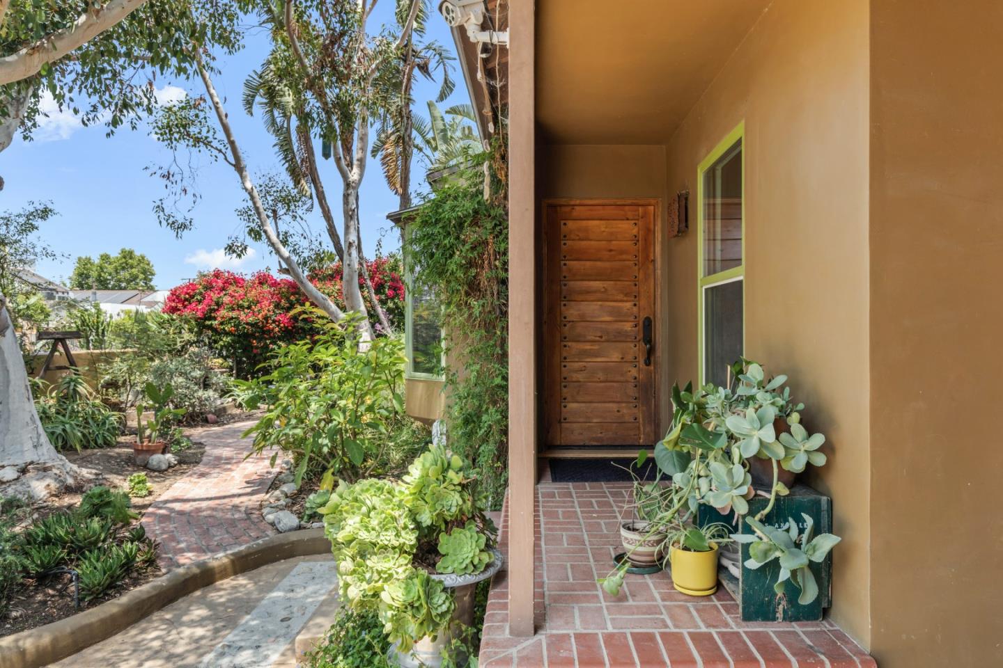 Detail Gallery Image 6 of 45 For 6026 Fulcher Ave, North Hollywood,  CA 91606 - 3 Beds | 3 Baths