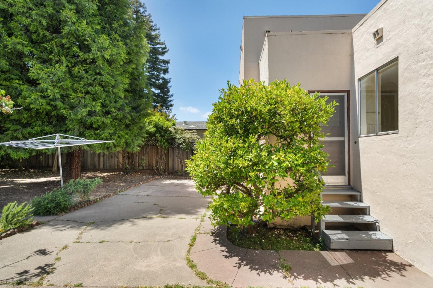 Detail Gallery Image 30 of 49 For 1317 Laguna Ave, Burlingame,  CA 94010 - 2 Beds | 1 Baths