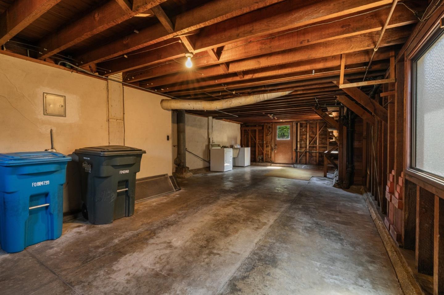 Detail Gallery Image 34 of 49 For 1317 Laguna Ave, Burlingame,  CA 94010 - 2 Beds | 1 Baths