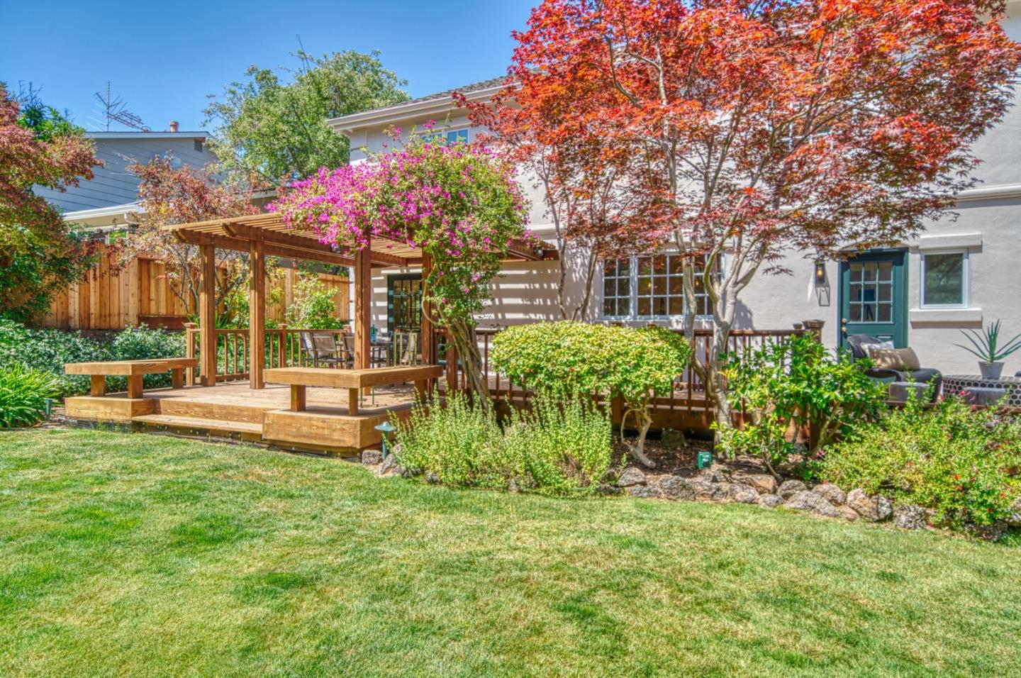 Detail Gallery Image 11 of 67 For 904 Wilmington Way, –,  CA 94062 - 4 Beds | 2/1 Baths