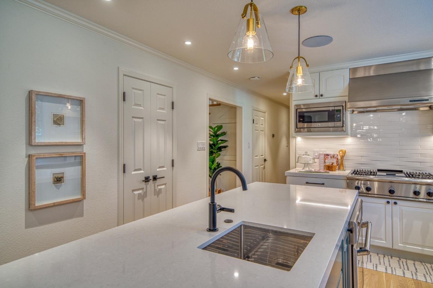 Detail Gallery Image 35 of 67 For 904 Wilmington Way, –,  CA 94062 - 4 Beds | 2/1 Baths