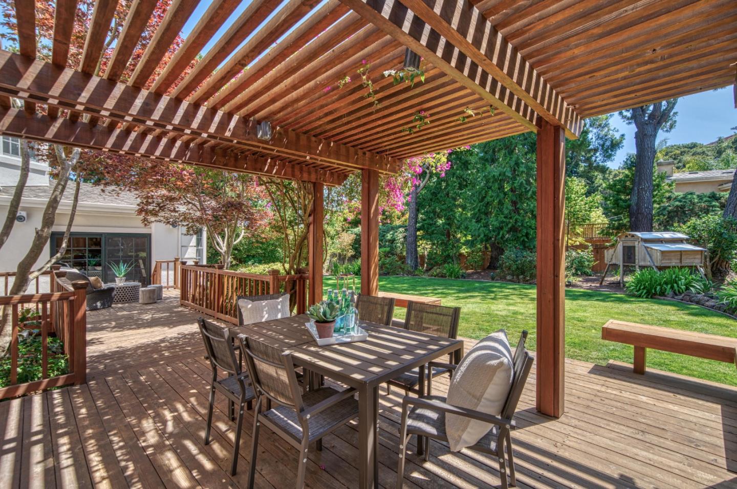 Detail Gallery Image 8 of 67 For 904 Wilmington Way, –,  CA 94062 - 4 Beds | 2/1 Baths