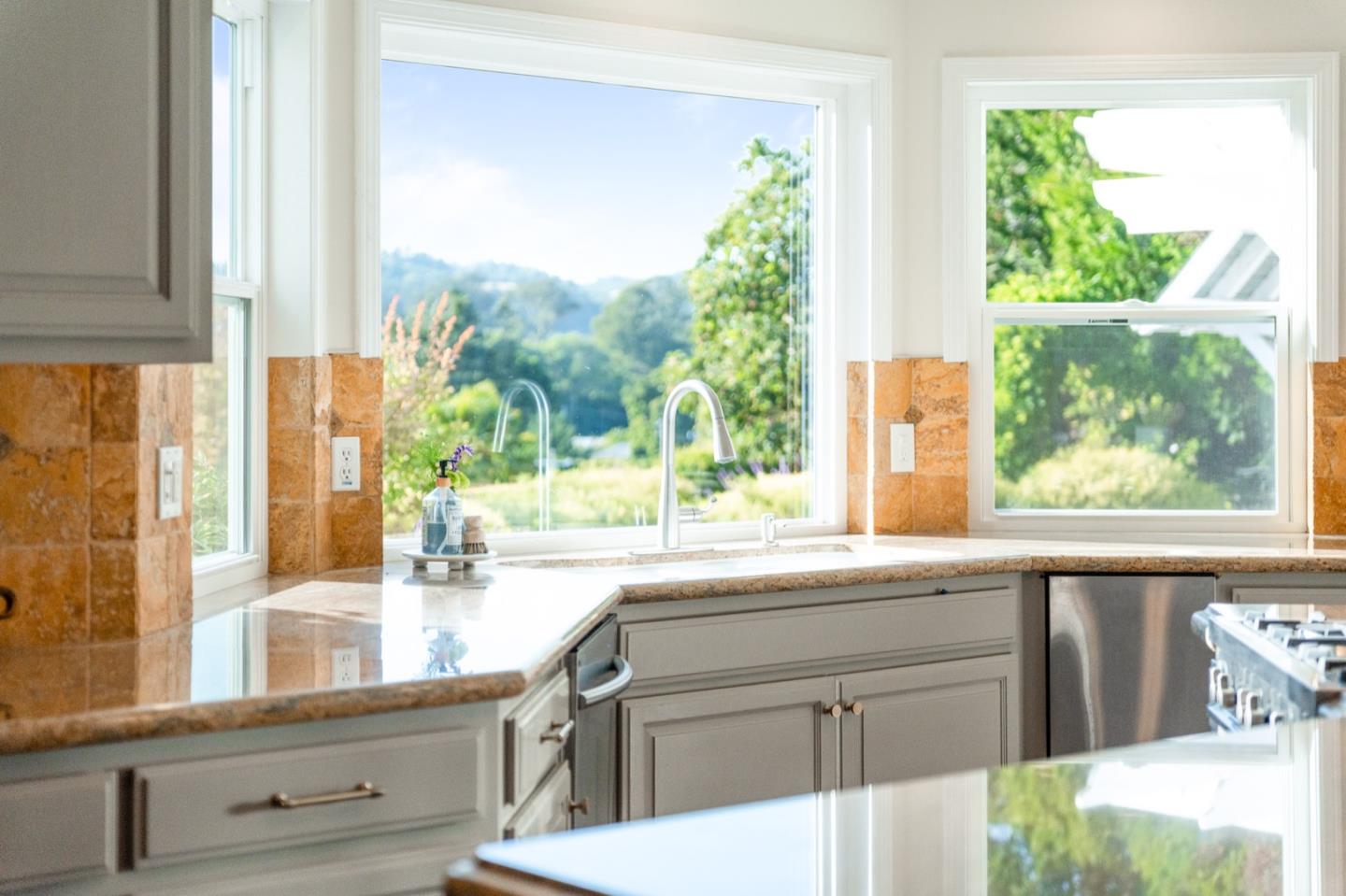 Detail Gallery Image 24 of 95 For 3785 Glen Haven Rd, Soquel,  CA 95073 - 5 Beds | 4 Baths