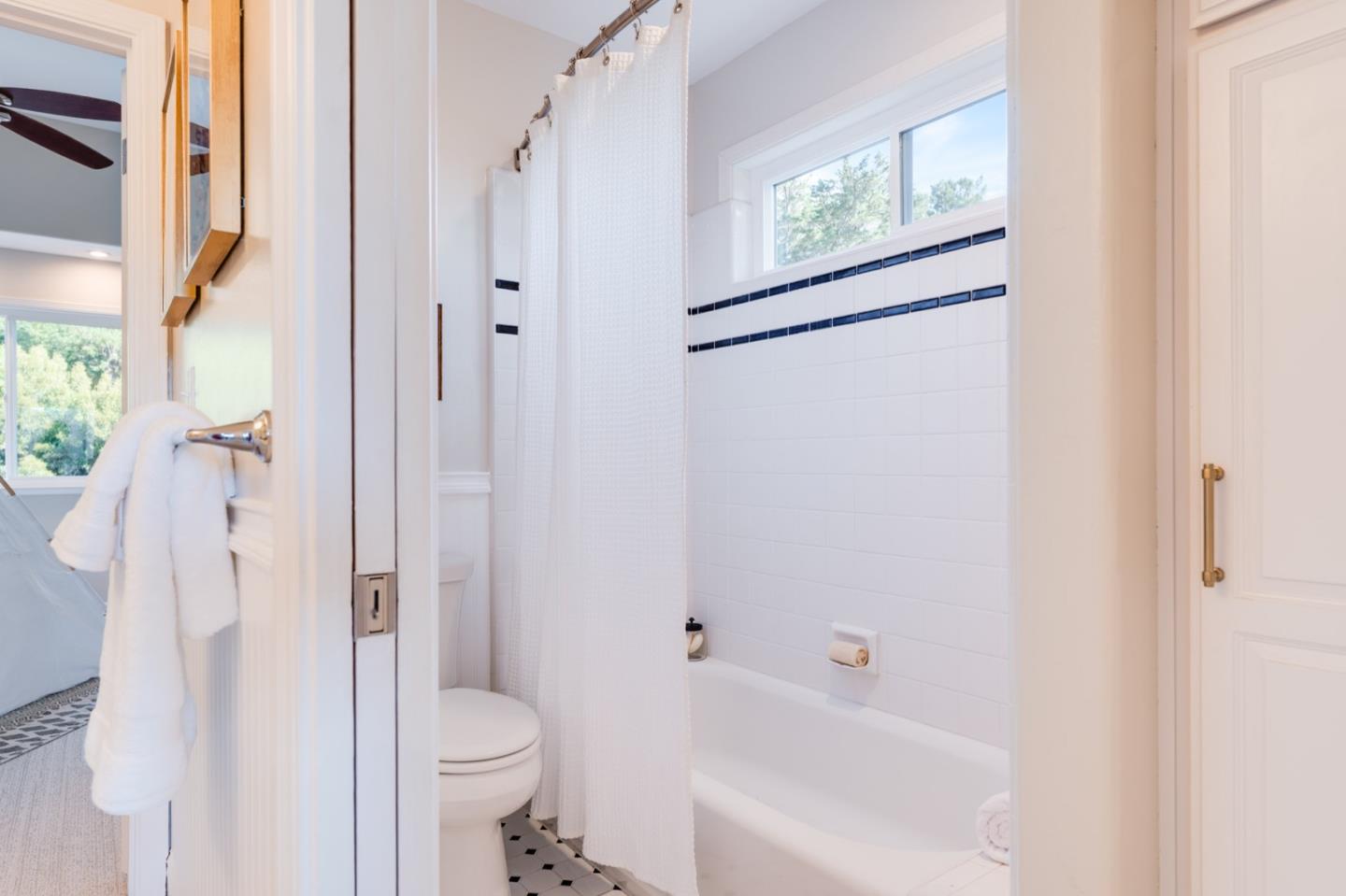 Detail Gallery Image 44 of 95 For 3785 Glen Haven Rd, Soquel,  CA 95073 - 5 Beds | 4 Baths