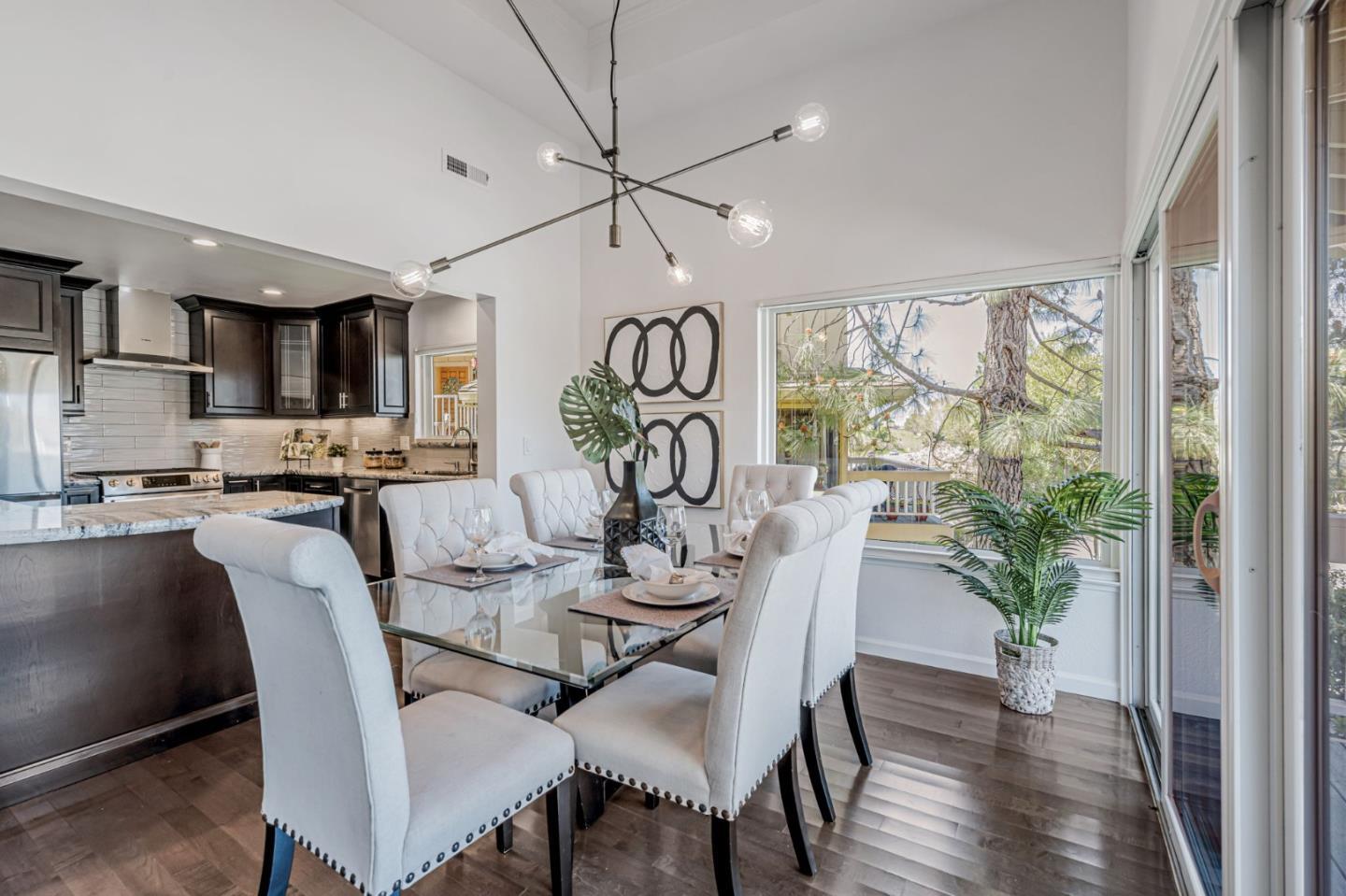 Detail Gallery Image 16 of 39 For 21 Calypso Ln, San Carlos,  CA 94070 - 3 Beds | 2/1 Baths