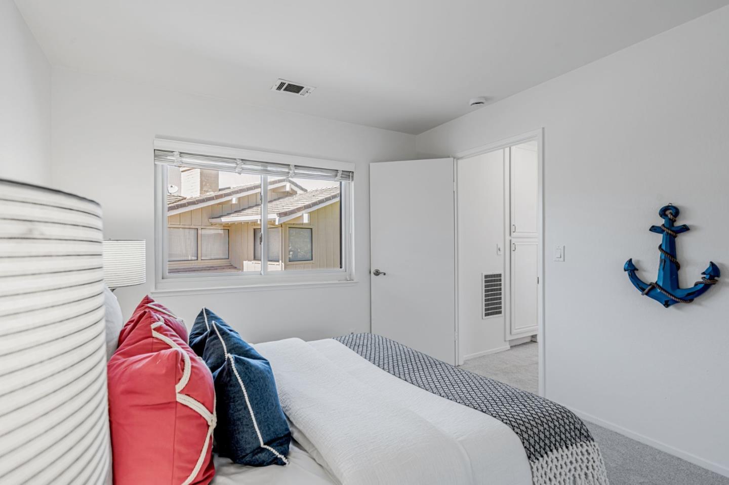 Detail Gallery Image 20 of 39 For 21 Calypso Ln, San Carlos,  CA 94070 - 3 Beds | 2/1 Baths