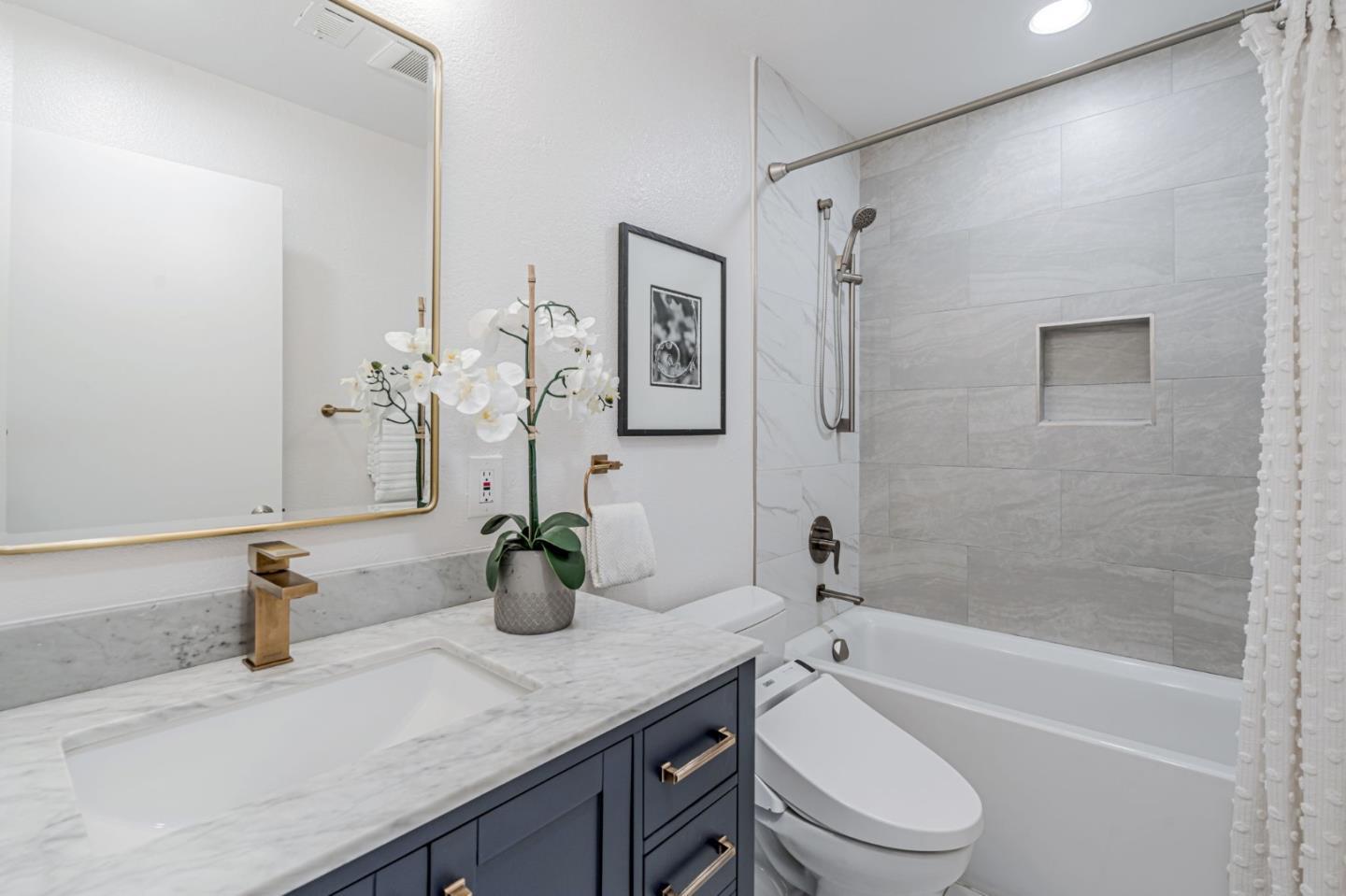 Detail Gallery Image 32 of 39 For 21 Calypso Ln, San Carlos,  CA 94070 - 3 Beds | 2/1 Baths