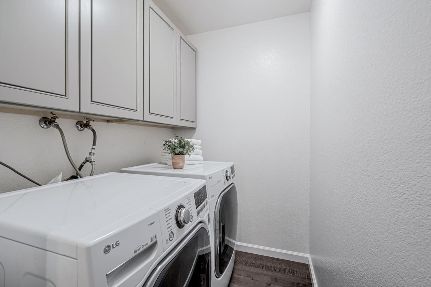 Detail Gallery Image 34 of 39 For 21 Calypso Ln, San Carlos,  CA 94070 - 3 Beds | 2/1 Baths
